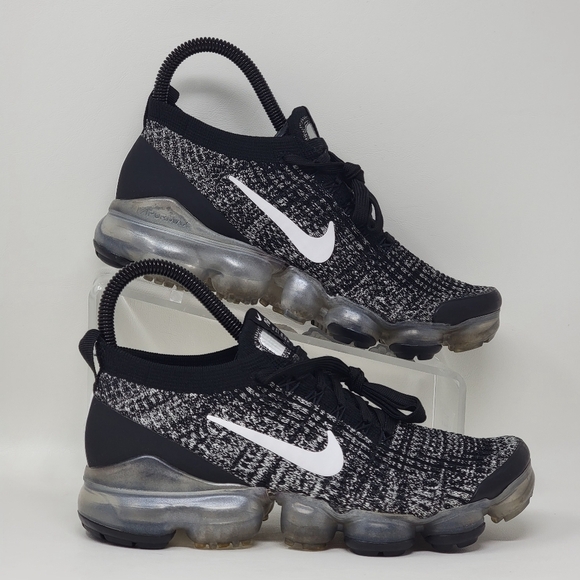 Nike Shoes - Nike Air VaporMax Flyknit 3 Womens Size 7 Athletic Shoes Sneakers AJ6910-001